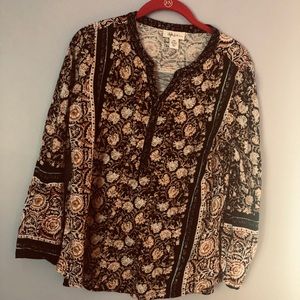 STYLE & CO. MULTI PRINT V NECK TOP